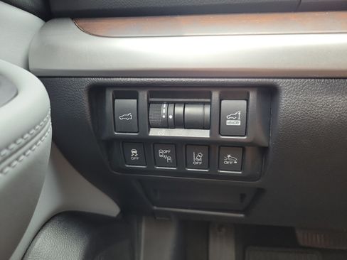 Used 2019 Subaru Outback 2.5i Limited AWD/4WD image 19