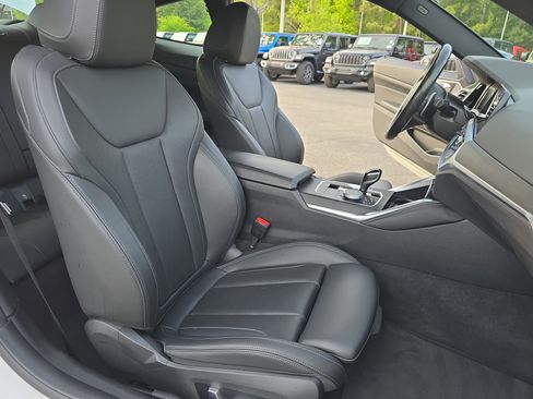 Used 2023 BMW M440i Coupe w/ Premium Package image 10