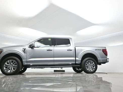 Used 2025 Ford F150 Lariat w/ Equipment Group 501A Mid AWD/4WD image 7