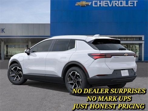 New 2026 Chevrolet Equinox EV LT image 3