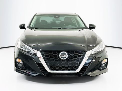Used 2019 Nissan Altima 2.5 SL FWD image 2