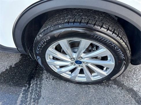 Certified 2021 Ford Escape Titanium w/ Titanium Elite Package image 14