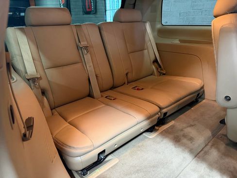 Used 2012 GMC Yukon Denali AWD/4WD image 25