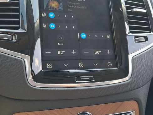 Used 2023 Volvo XC90 B6 Plus w/ Protection Package Premier image 17