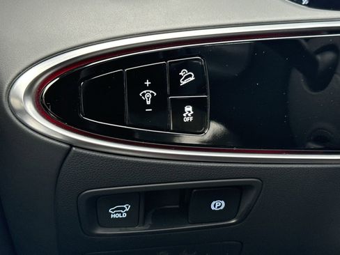 Used 2025 Genesis Electrified GV70 Advanced w/ Prestige Package image 32