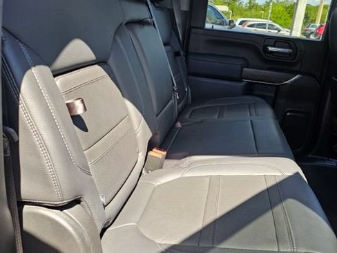 Used 2022 GMC Sierra 2500 Denali w/ Denali Black Diamond Edition AWD/4WD image 28