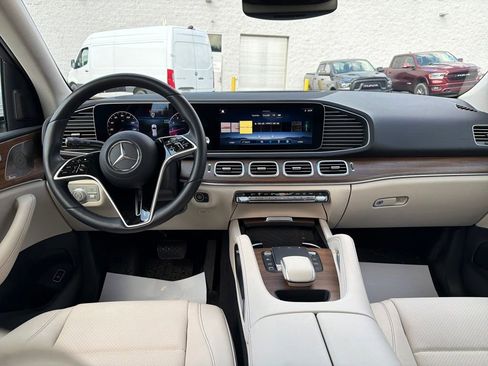Certified 2025 Mercedes-Benz GLE 350 4MATIC image 21