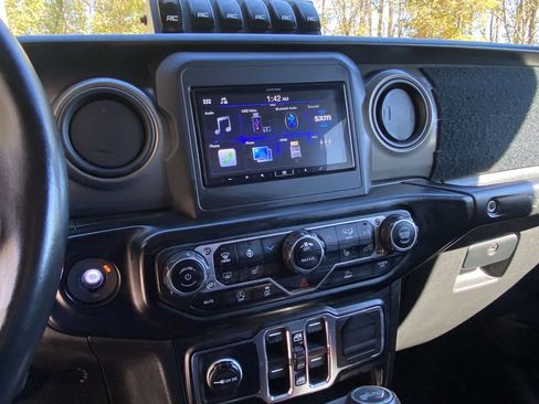 Used 2022 Jeep Wrangler Unlimited Sport image 26