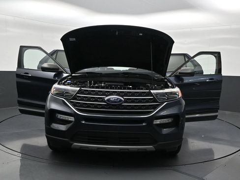 Used 2022 Ford Explorer XLT w/ Equipment Group 202A RWD image 31