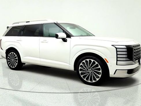 Used 2026 Hyundai Palisade Calligraphy AWD/4WD image 3