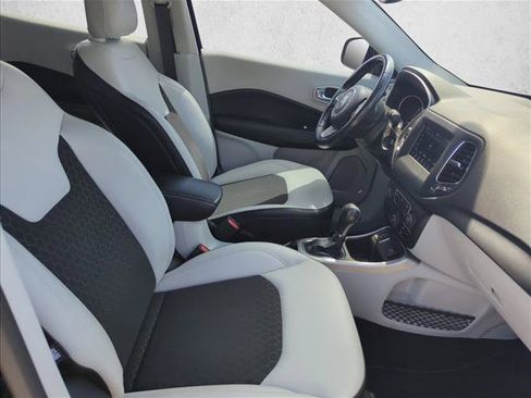 Used 2019 Jeep Compass Latitude w/ Popular Equipment Group FWD image 25