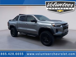 Used 2025 Chevrolet Colorado ZR2 w/ Midnight Edition AWD/4WD video 1