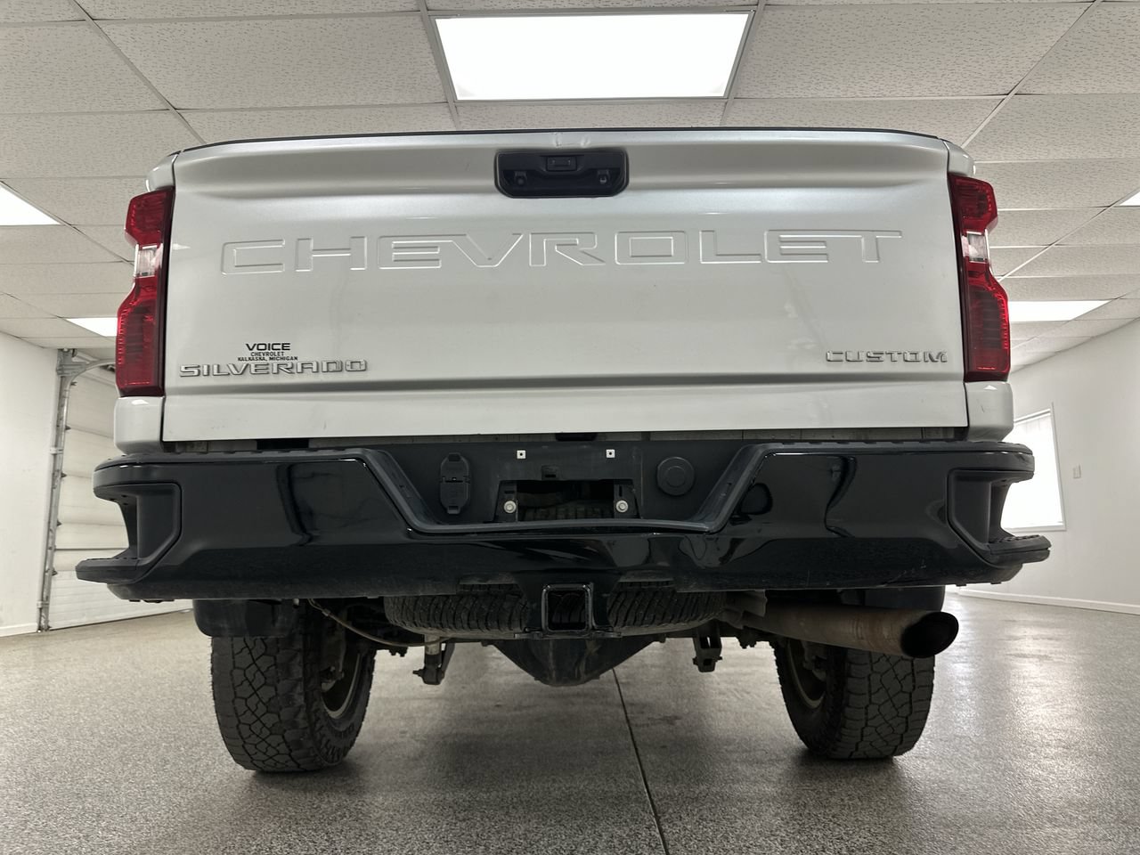 Used 2023 Chevrolet Silverado 2500 Custom w/ Custom Value Package AWD/4WD image 28