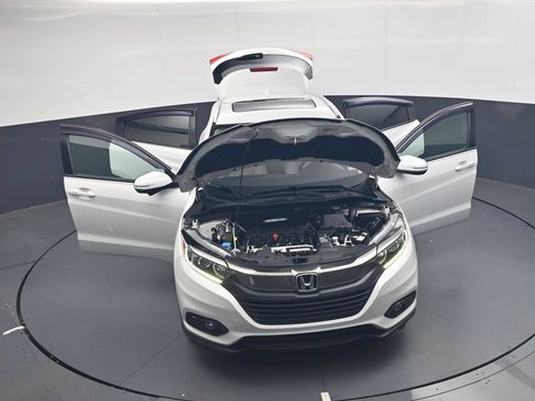 Used 2021 Honda HR-V EX-L image 40