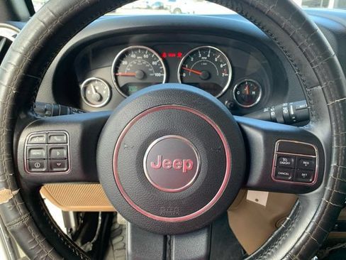 Used 2015 Jeep Wrangler Sahara w/ Connectivity Group AWD/4WD image 26