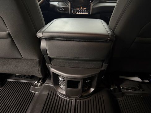 Used 2025 RAM 3500 Big Horn AWD/4WD image 22