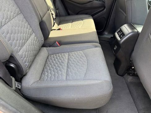 Used 2019 Chevrolet Equinox LT FWD image 13