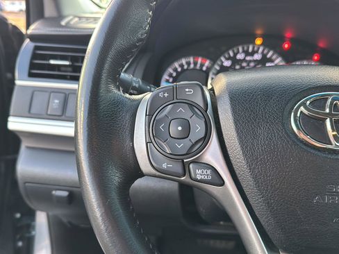 Used 2012 Toyota Camry SE image 18