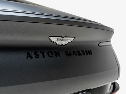 Used 2024 Aston Martin DB12 Coupe RWD image 27