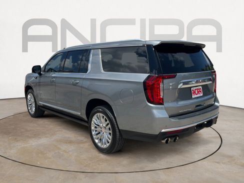 Used 2023 GMC Yukon XL Denali AWD/4WD image 8