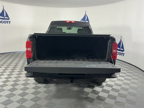 Used 2018 Chevrolet Silverado 1500 Custom w/ Custom Value Package image 13