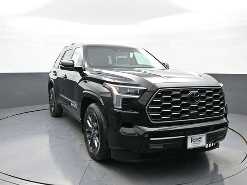 New 2025 Toyota Sequoia Platinum image 3