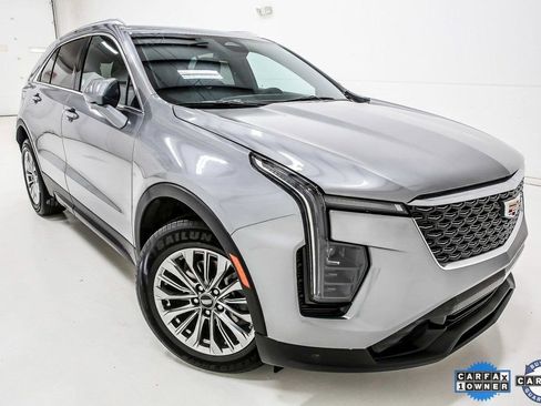 Used 2024 Cadillac XT4 Premium Luxury image 9