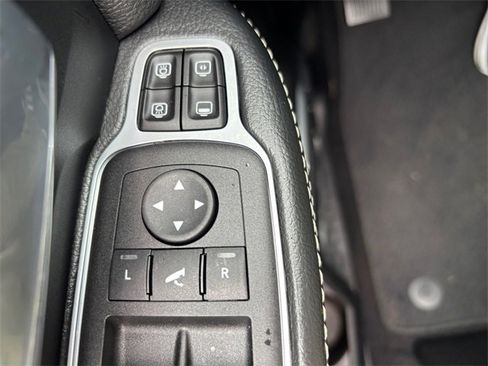 Used 2024 RAM 2500 Laramie w/ Safety Group image 18