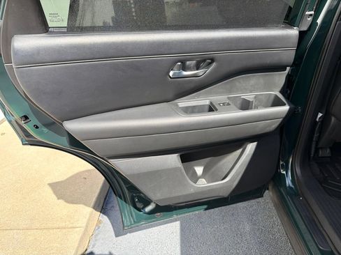 Used 2022 Nissan Pathfinder SL w/ SL Premium Package FWD image 39