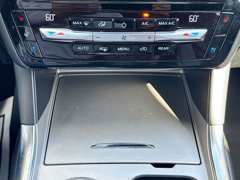 Used 2021 Ford Explorer Limited image 17