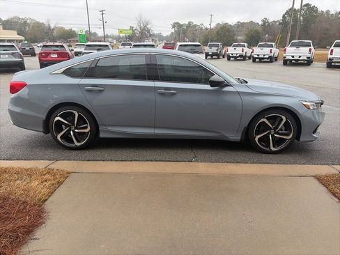 Used 2022 Honda Accord Sport image 6