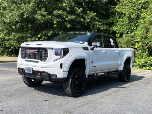 Used 2022 GMC Sierra 1500 AT4 w/ AT4 Premium Package AWD/4WD image 5