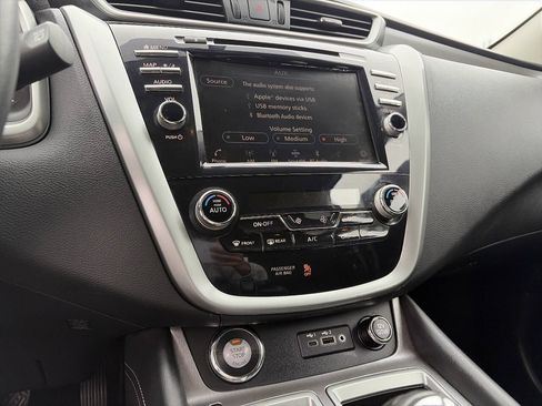 Used 2019 Nissan Murano SV AWD/4WD image 37