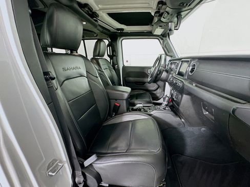 Used 2021 Jeep Wrangler Sahara w/ Safety Group image 30