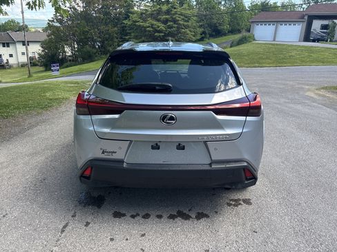 Used 2024 Lexus UX 250h AWD w/ Premium Package image 4