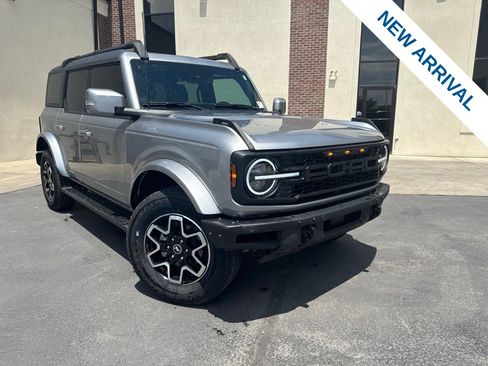 Used 2024 Ford Bronco Outer Banks AWD/4WD image 1