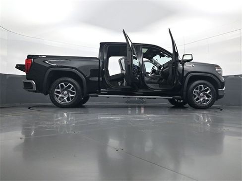 Certified 2022 GMC Sierra 1500 SLT w/ SLT Premium Plus Package image 33