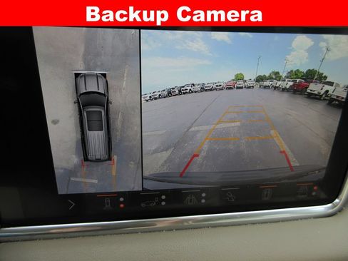 Certified 2022 GMC Yukon XL Denali w/ Denali Ultimate Package AWD/4WD image 19