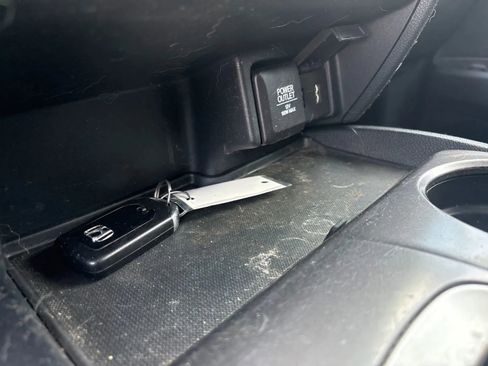 Used 2017 Honda Pilot EX image 10