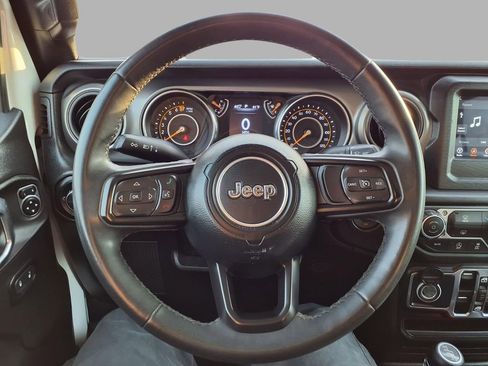 Used 2023 Jeep Gladiator Sport image 14