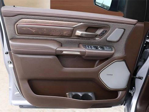 Used 2025 RAM 1500 Limited image 13