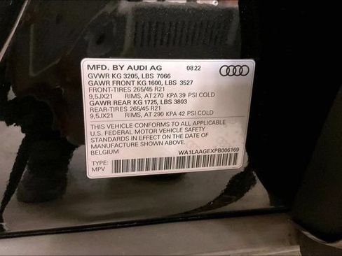 Certified 2023 Audi e-tron Premium Plus w/ Premium Plus Package AWD/4WD image 35
