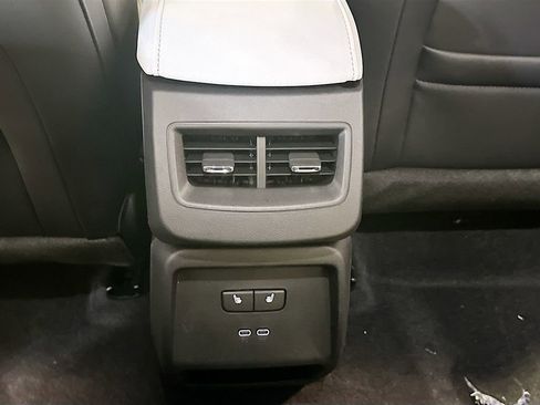New 2026 Chevrolet Equinox EV LT w/ Convenience Package II FWD image 27