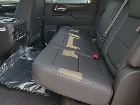 New 2026 GMC Sierra 2500 SLT w/ Max Trailering Package image 7