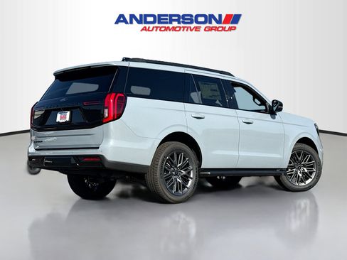 New 2026 Ford Expedition Platinum AWD/4WD image 2