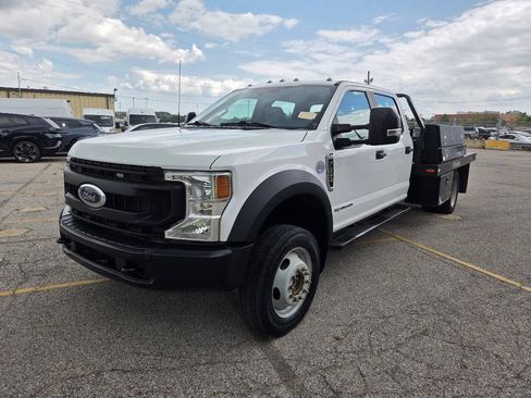 Used 2022 Ford F550 4x4 Crew Cab Super Duty w/ Power Equipment Group image 5