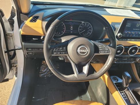 Used 2025 Nissan Sentra SV w/ SV Premium Package FWD image 30