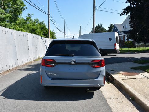 Used 2025 Honda Odyssey Sport-L image 6