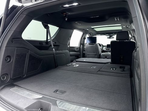 Used 2021 Chevrolet Suburban RST w/ Rear Media and Nav Package image 36