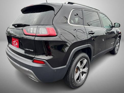 Used 2019 Jeep Cherokee Limited w/ Technology Group image 3